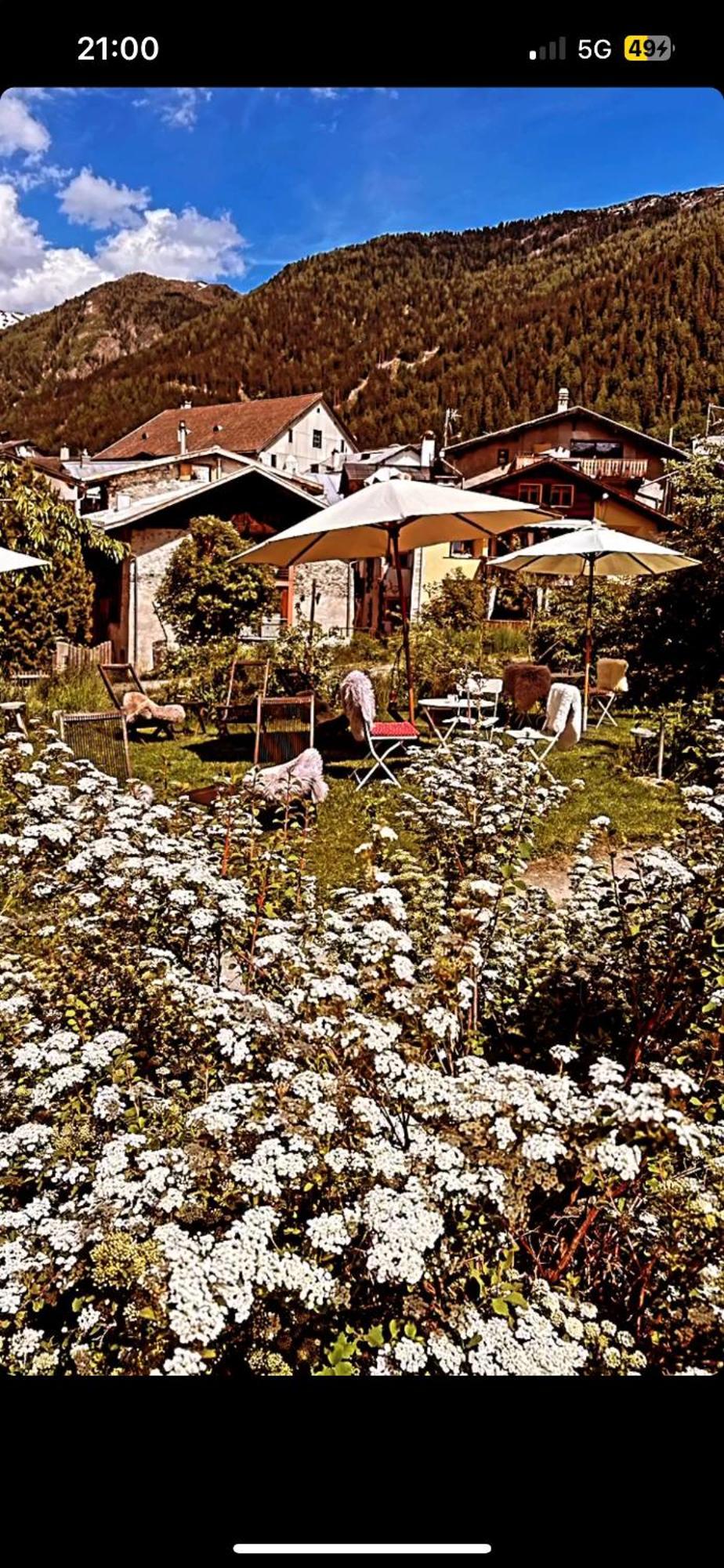 Couette-café Chasa Jaro *